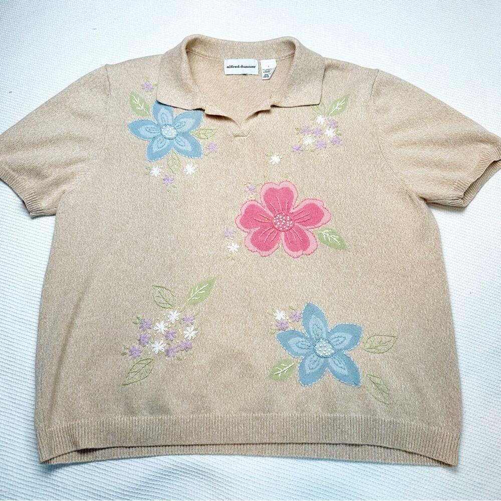 Alfred Dunner Short Sleeve Embroidered and Beaded Sweater L beige with beading